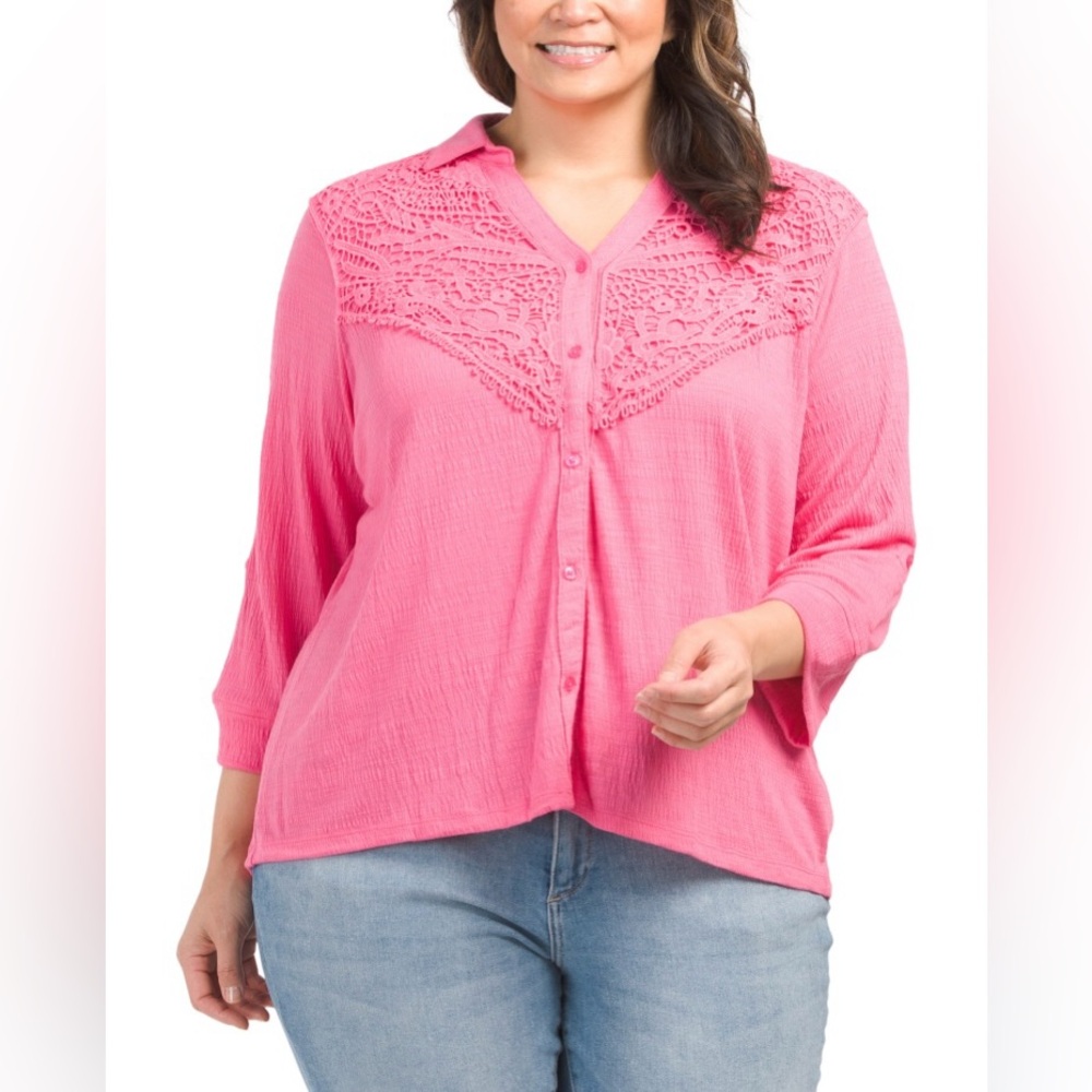 Thomas & Olivia | NWT Women’s Button Down V-Neck Blouse